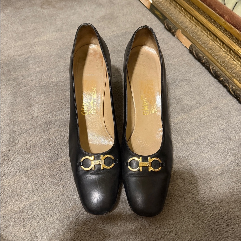 Salvatore Ferragamo Black Leather Gancini Block Heel Pumps Size 10